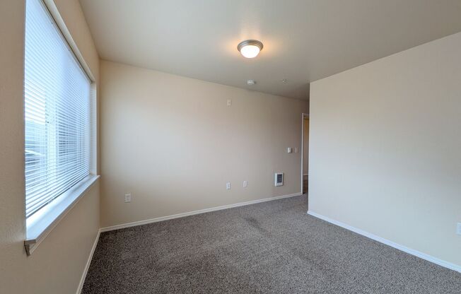 2 beds, 2 baths, 994 sqft, $1,475, Unit E101