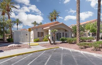 Upstairs 2 br unit in gated community with pool/spa/bbq area