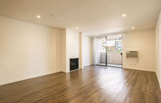 2 beds, 2 baths, 979 sqft, $3,500, Unit 107