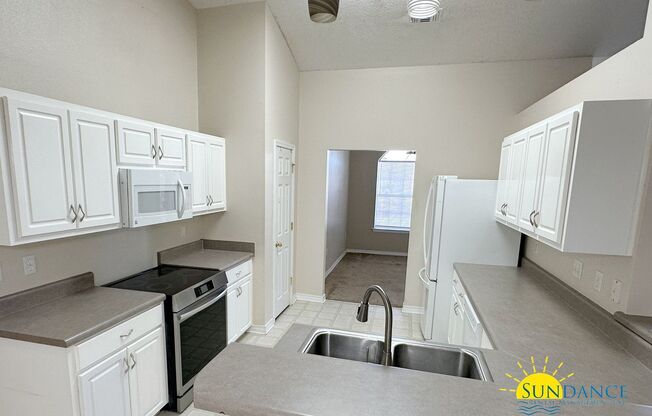 Beautiful 4 Bedroom Home in Navarre!