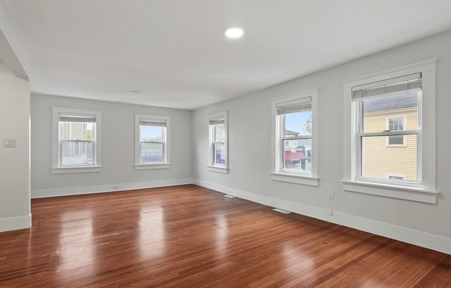 17 BRADFORD ST