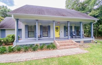 Downtown Ocean Springs Living! Charming 3 Bedroom 2 Bath House w/ Outdoor Living