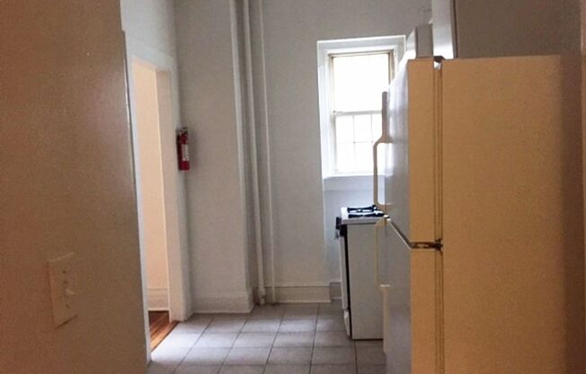 1 bed, 1 bath, 900 sqft, $1,400, Unit 114