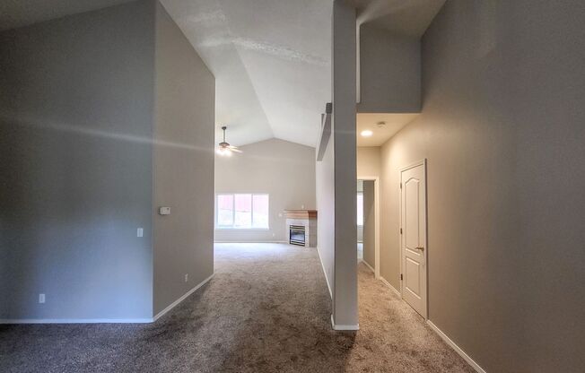 Spacious Home with Vaulted Ceilings ~ Mule Deer 2345