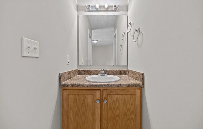 2 beds, 2 baths, 1,000 sqft, $1,147, Unit 421C