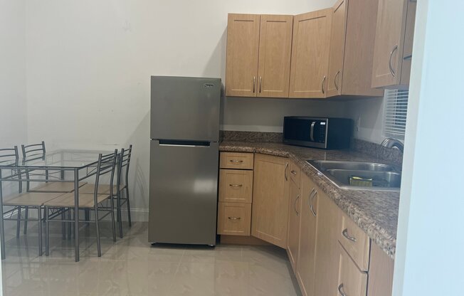 1412 SW 82 CT