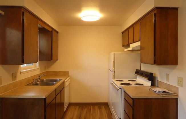1160-1180 18th St SE Salem, OR 97302