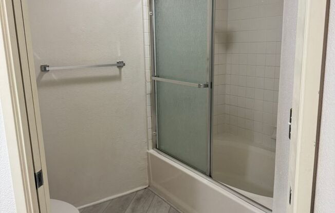 1 bedroom 1 ba in Mission Valley, Available now!