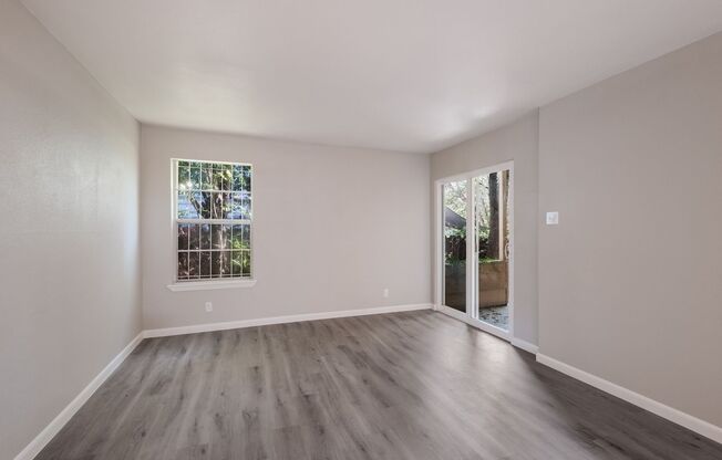 Unique Upstairs 2/2 in Tobin Hill