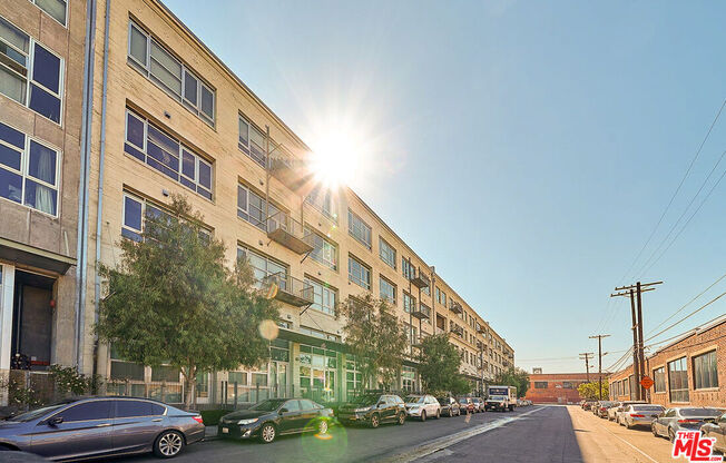 1 bed, 1 bath, 1,110 sqft, $3,750, Unit 326