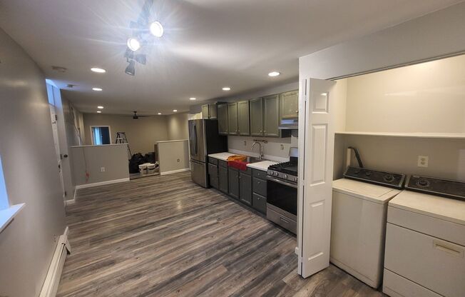 1 bed, 1 bath, $1,250, Unit Unit 1