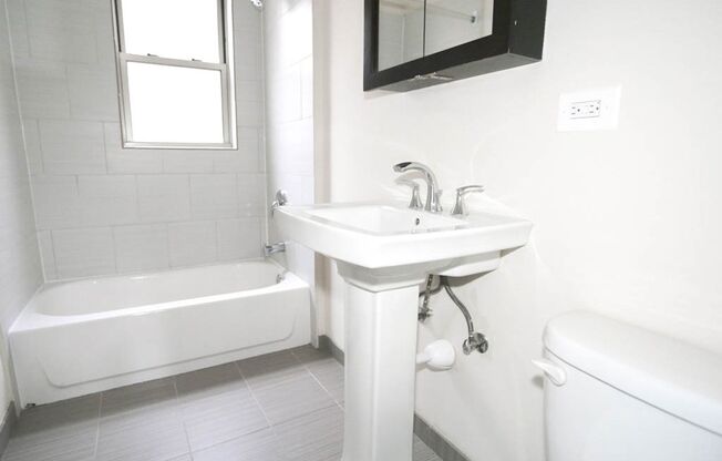 2 beds, 1 bath, 695 sqft, $2,175, Unit 5115-1