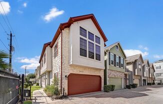 Two Story House Outside of Downtown!