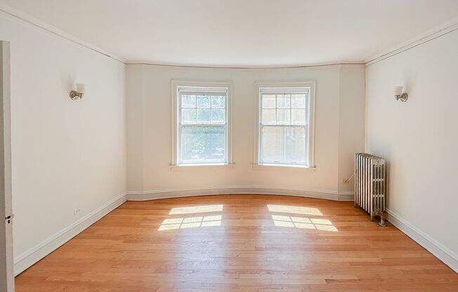 1 bed, 1 bath, 585 sqft, $1,695, Unit 1610-1W