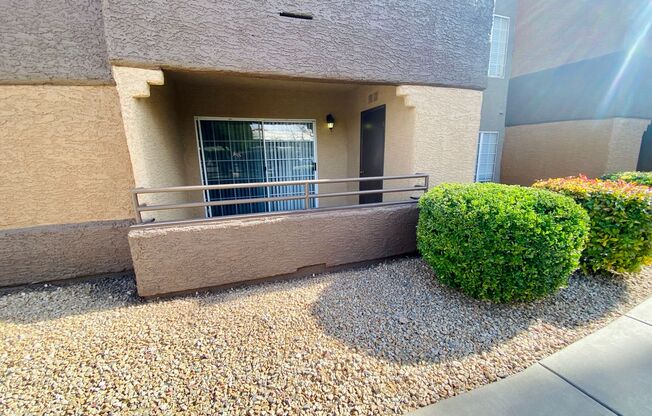 2200 FORT APACHE