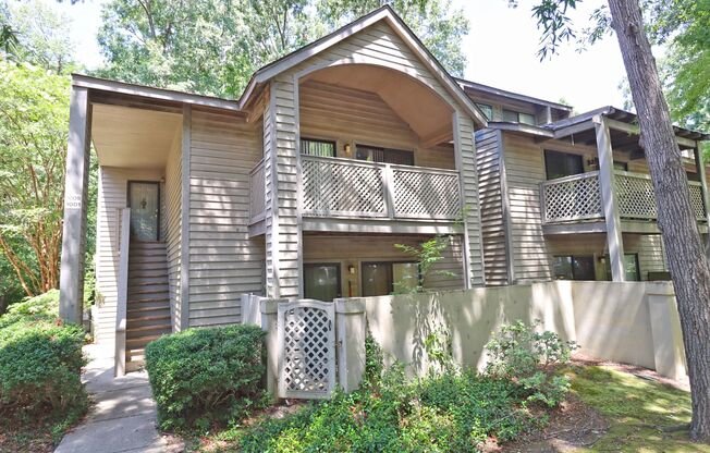 Spacious 2BR 2BA townhome in Village Creek!