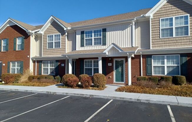 Awesome Location. South Nashville Townhome. Washer & Dryer.