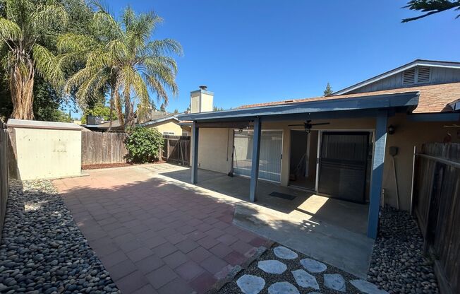 Great 3 bedroom 2 bath in Visalia ready for move in.