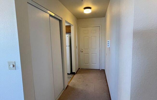 2 beds, 1 bath, $2,590