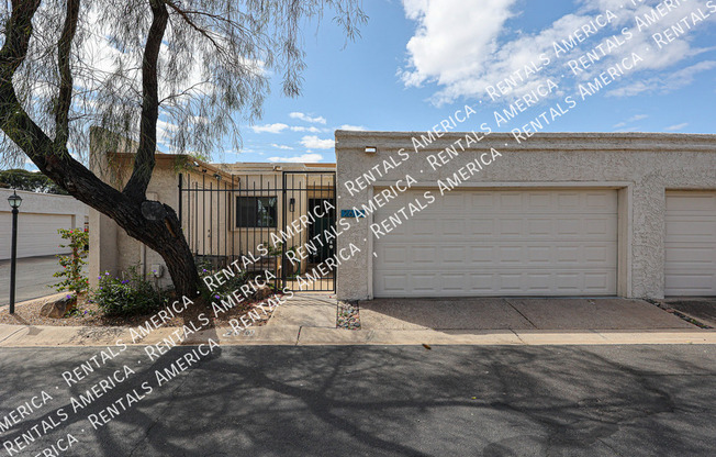2619 E WINDSOR AVE