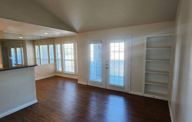 1 bed, 1 bath, 660 sqft, $1,275, Unit 506-u