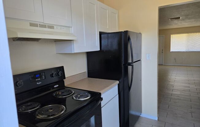 2 beds, 1 bath, 960 sqft, $1,300, Unit 502