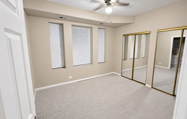 3 beds, 2 baths, $1,785, Unit 3w