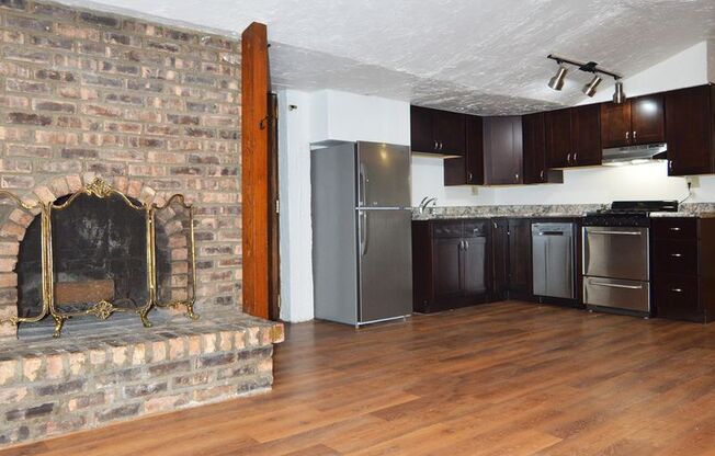 1 bed, 1 bath, 410 sqft, $950, Unit 3 - B2
