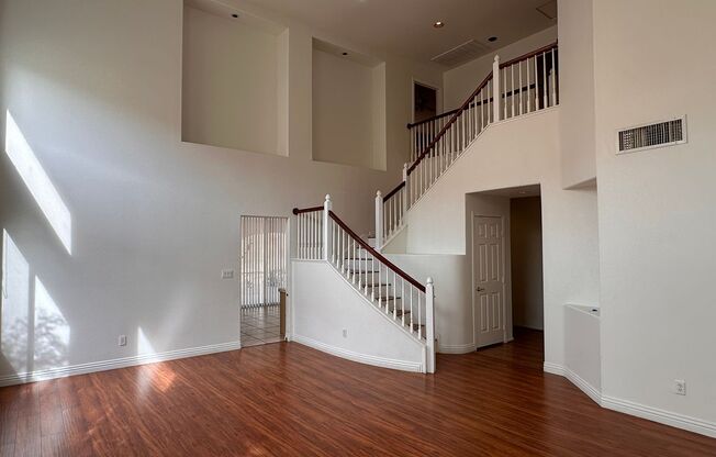 Large 5 Bedroom in Sought-After Summerlin!
