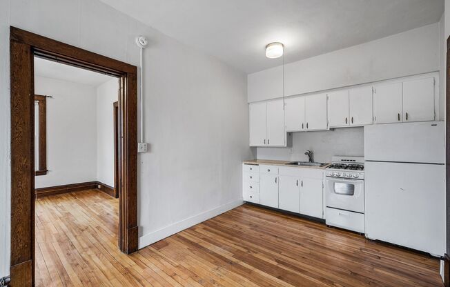 Cute 1BR/1Bath Apartment Available Aug 15th