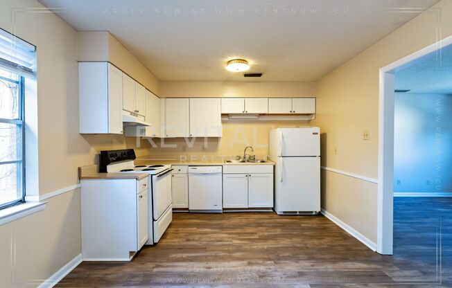 2 beds, 1 bath, 871 sqft, $975, Unit Apt 18