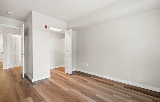 1 bed, 1 bath, 698 sqft, $2,095, Unit 105