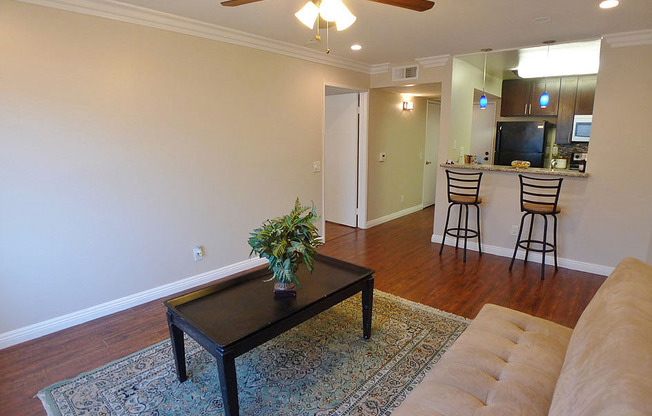 1 bed, 1 bath, 650 sqft, $2,095, Unit 216