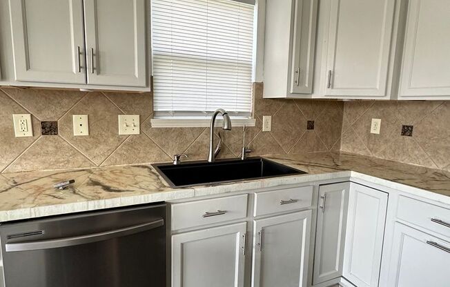 Beautiful Updated 5 Bedroom Home - Derby ,KS