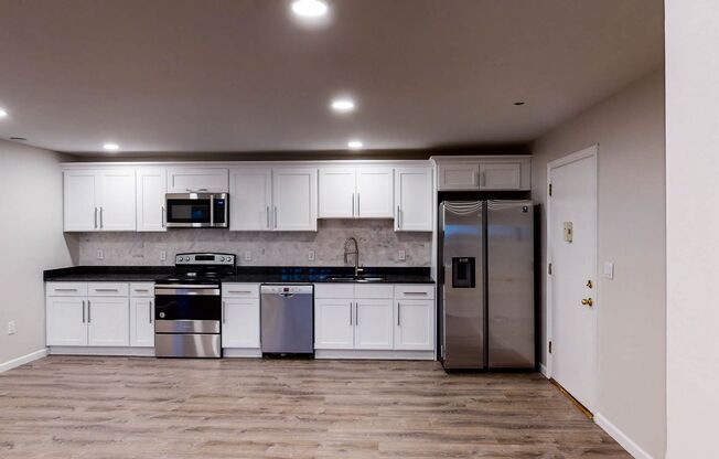 2 beds, 1 bath, 759 sqft, $2,195, Unit 202