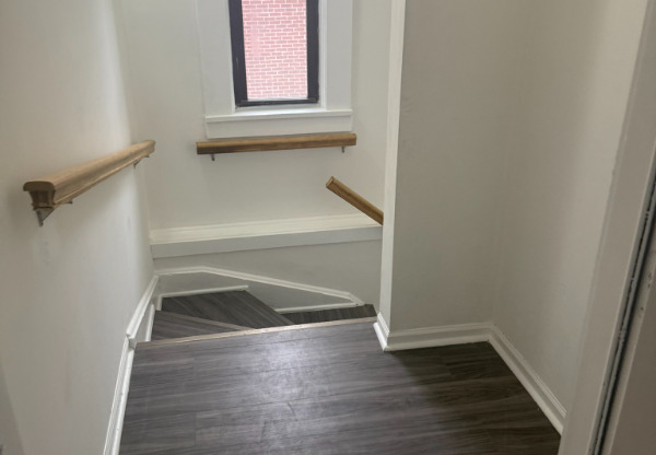 1649 W GARFIELD BLVD