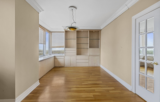 524 E 72 ST