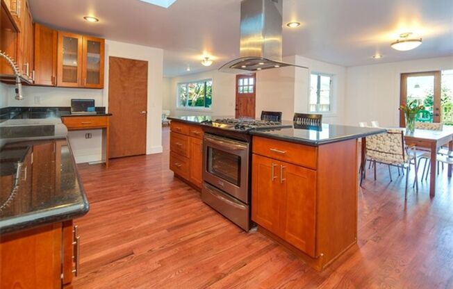 Incredible 3 Bed 2 Bath Madrona Home for Lease!