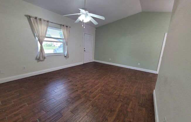 2 beds, 1 bath, $2,100