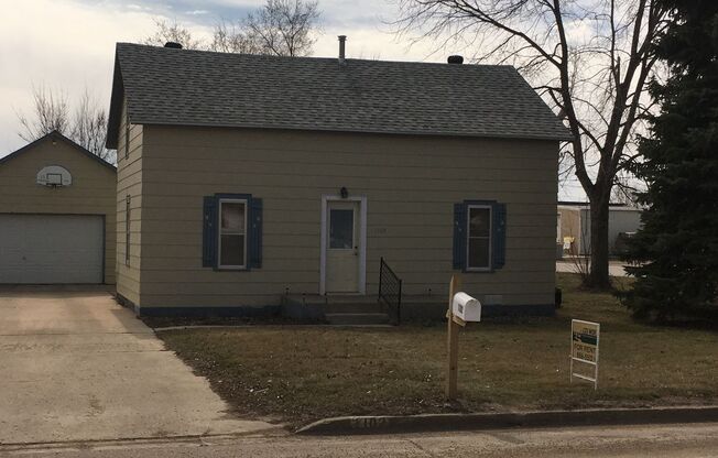 3 Bed 1 Bath with Double Stall Garage