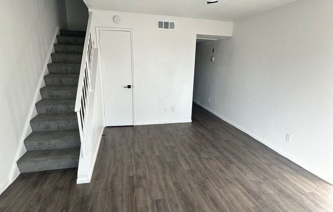 2 beds, 2 baths, 977 sqft, $1,545, Unit 14