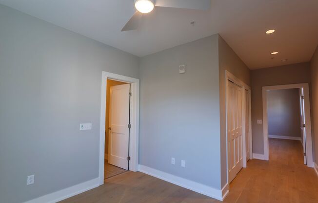 2 beds, 2 baths, 949 sqft, $2,600, Unit #301