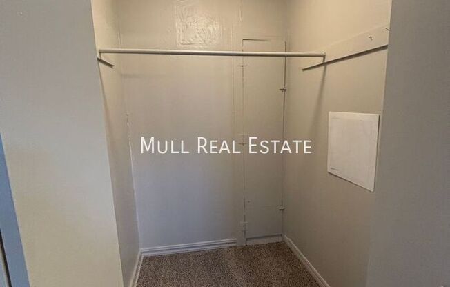 1037 TABOR DR
