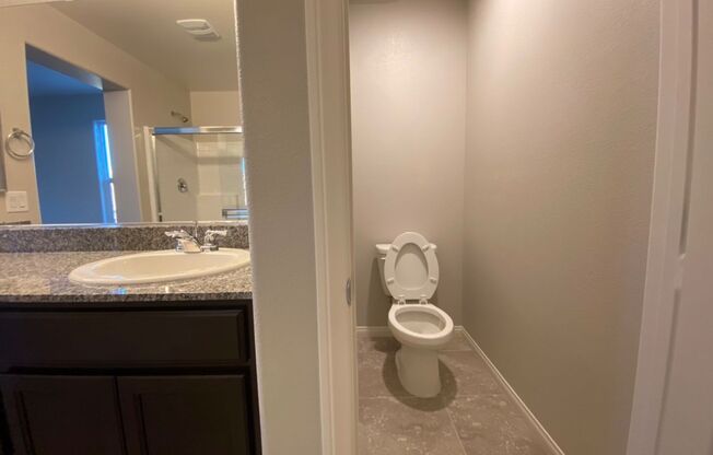 4 BED 2.5 BATH 2 CAR GARAGE,  LARGE CORNER LOT, GATED COMMUNITY IN NORTH VEGAS.