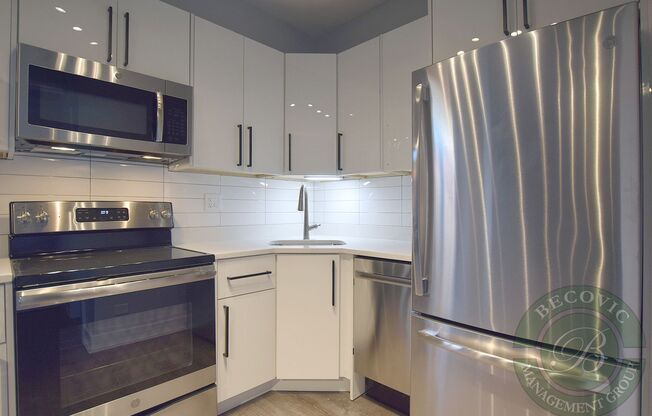 Studio, 1 bath, 280 sqft, $1,650, Unit 511