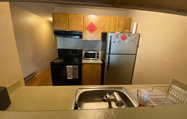 1 bed, 1 bath, 442 sqft, $1,395, Unit B407