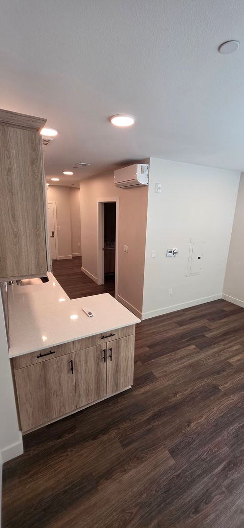 Studio, 1 bath, 443 sqft, $2,100, Unit 208