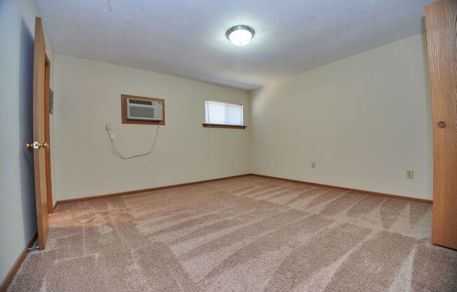 1 bed, 1 bath, 650 sqft, $865, Unit 836