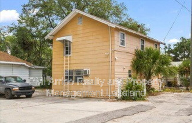 722 A W CENTRAL AVE