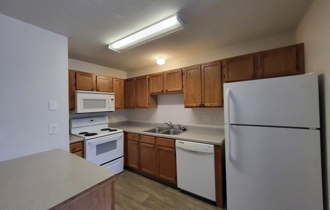 2 beds, 1 bath, 805 sqft, $975, Unit 206